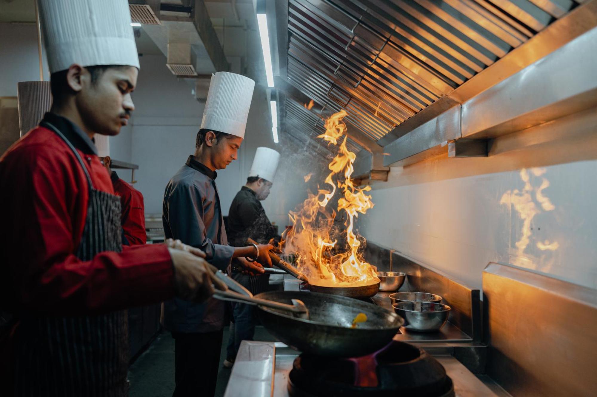 The White Rock Inn & Dine Shillong Buitenkant foto